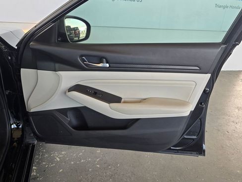Used 2019 Nissan Altima 2.5 S FWD image 8