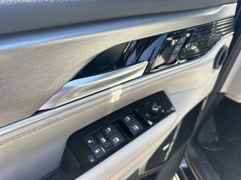 New 2026 Jeep Grand Wagoneer Limited AWD/4WD image 15