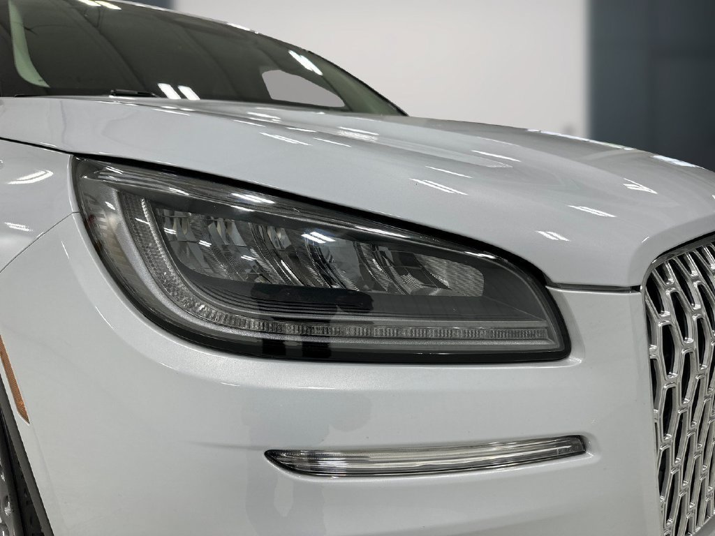 Used 2025 Lincoln Corsair FWD image 11