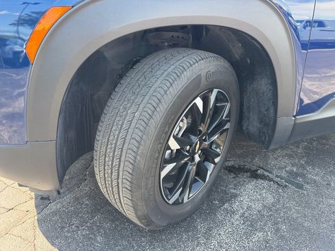 Used 2023 Chevrolet TrailBlazer LT FWD image 25