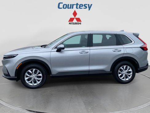 Used 2024 Honda CR-V LX image 2