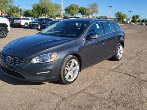 Used 2016 Volvo V60 T5 Premier w/ Protection Package FWD image 4