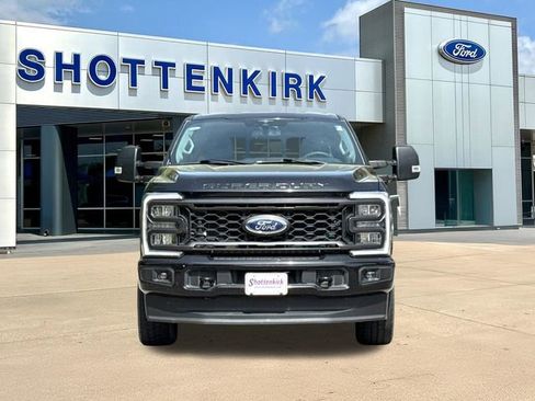 Used 2023 Ford F250 XLT w/ XLT Premium Package image 2