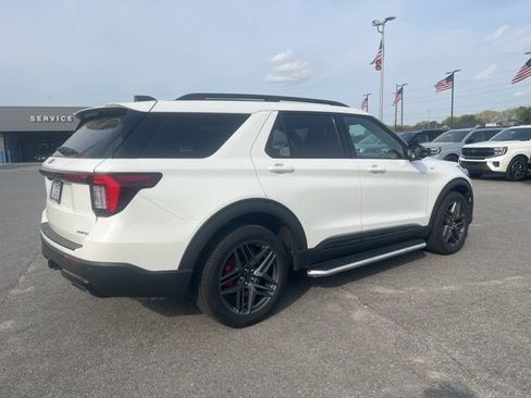 Certified 2025 Ford Explorer ST-Line w/ Premium Package AWD/4WD image 6