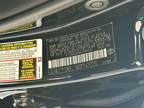 Used 2025 Toyota Camry XSE FWD image 32