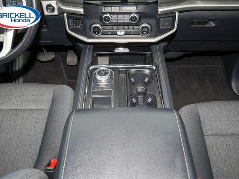 Used 2024 Ford Expedition Max XLT RWD image 28