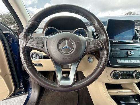 Used 2019 Mercedes-Benz GLE 400 GLE 400 w/ Premium 1 Package image 12