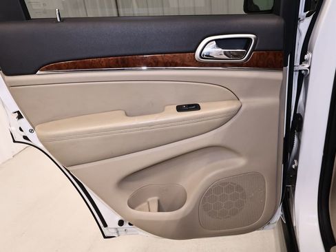 Used 2013 Jeep Grand Cherokee Limited w/ Trailer Tow Group image 14