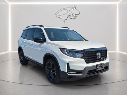 Used 2024 Honda Passport Black Edition image 8