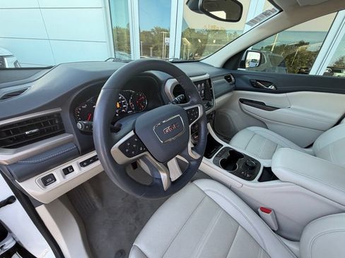 Used 2023 GMC Acadia Denali AWD/4WD image 6