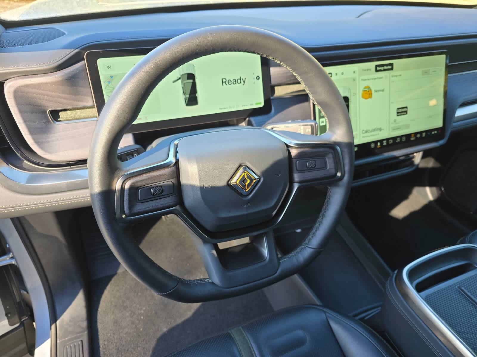 Used 2025 Rivian R1S Adventure Dual AWD/4WD image 2