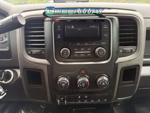Used 2018 RAM 3500 Tradesman w/ Chrome Appearance Group AWD/4WD image 17