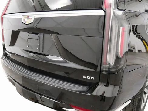 Used 2021 Cadillac Escalade Premium Luxury Platinum AWD/4WD image 16