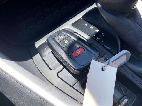 Used 2024 Toyota RAV4 XLE FWD image 14