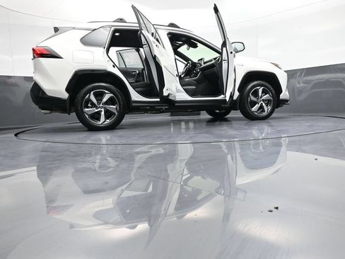 Used 2023 Toyota RAV4 SE w/ Weather & Moonroof Package AWD/4WD image 49
