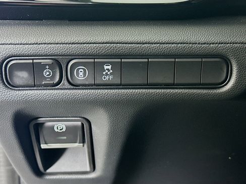 Used 2023 Acura MDX SH-AWD image 17