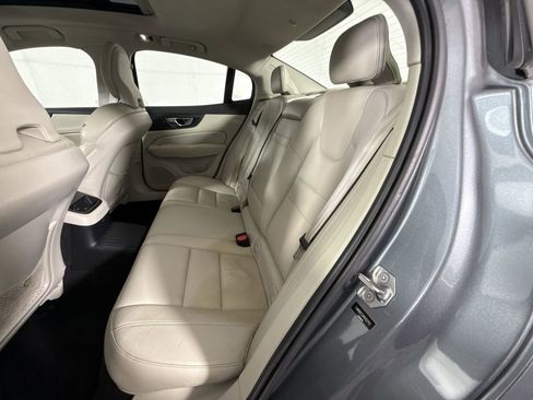 Used 2021 Volvo S60 T8 R-Design Expression image 23