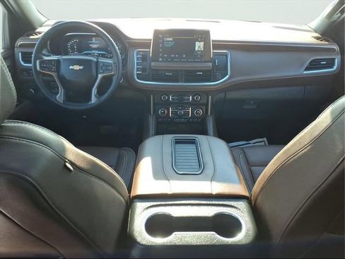 Used 2024 Chevrolet Suburban High Country image 12