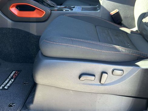 Used 2025 Nissan Frontier PRO-4X w/ Pro Convenience Package image 17