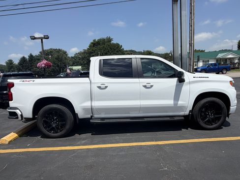 Used 2026 Chevrolet Silverado 1500 RST w/ LPO, Dark Essentials Package AWD/4WD image 5