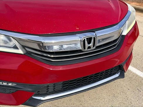 Used 2017 Honda Accord Sport Special Edition image 30