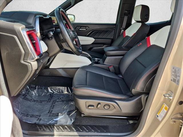 Used 2024 GMC Canyon AT4X AWD/4WD image 16