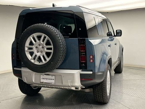Used 2025 Land Rover Defender 110 S AWD/4WD image 3