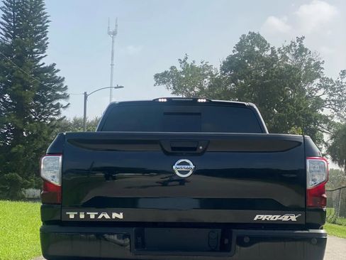 Used 2019 Nissan Titan PRO-4X image 4