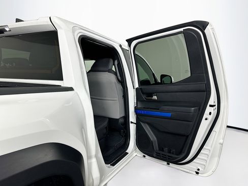 Used 2025 Toyota Tacoma TRD Off-Road image 28