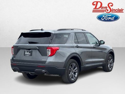 Used 2023 Ford Explorer XLT w/ Equipment Group 202A AWD/4WD image 7