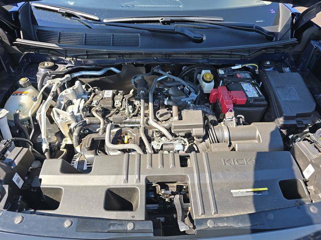 Used 2025 Nissan Kicks SR FWD image 8