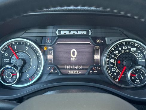 Used 2022 RAM 1500 Laramie AWD/4WD image 37