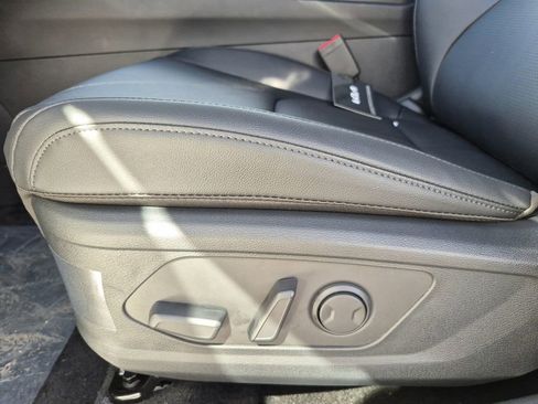 New 2026 Kia Sportage EX image 9