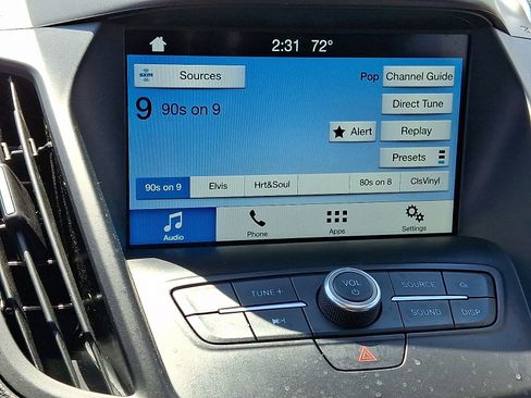Used 2018 Ford Escape SE w/ SE Sync 3 Package AWD/4WD image 18