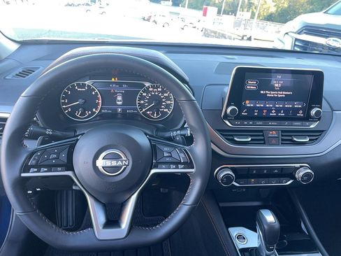 Used 2024 Nissan Altima 2.5 SR AWD/4WD image 22