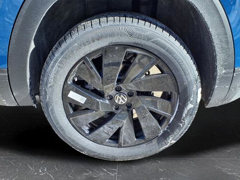 New 2026 Volkswagen Atlas Cross Sport SE image 4