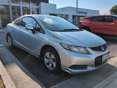 Used 2013 Honda Civic LX image 2