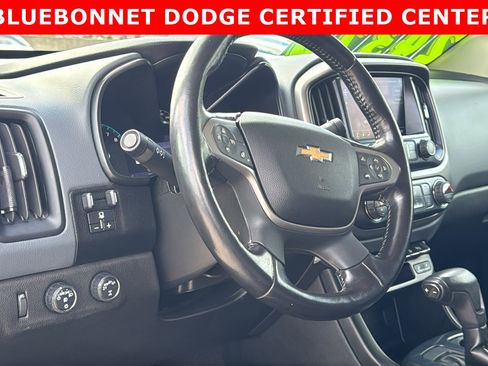 Used 2019 Chevrolet Colorado Z71 AWD/4WD image 10