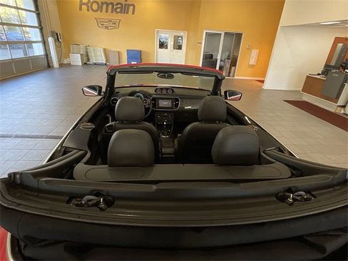 Used 2013 Volkswagen Beetle Turbo 60's Edition image 16