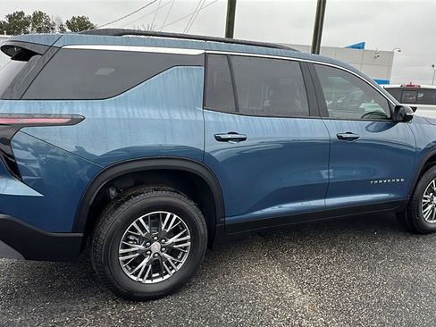 New 2026 Chevrolet Traverse LT image 5