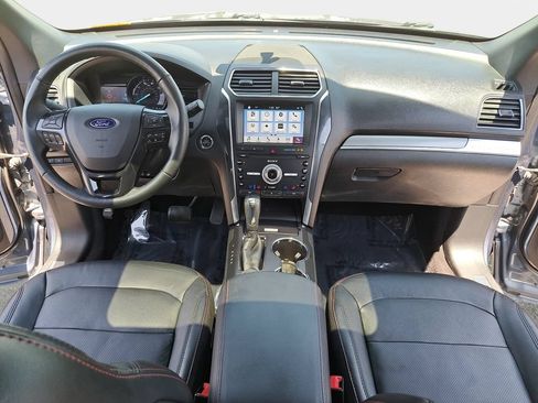 Used 2019 Ford Explorer Sport w/ Equipment Group 401A AWD/4WD image 11