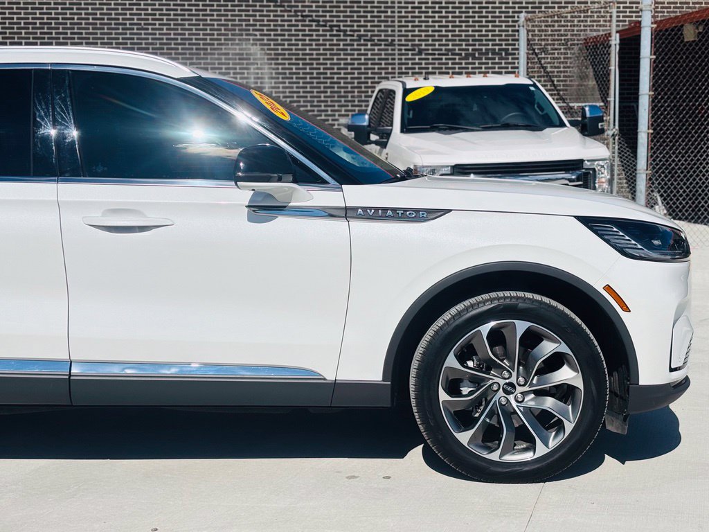 Used 2025 Lincoln Aviator Reserve w/ Illumination Package AWD/4WD image 5