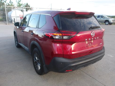 Used 2021 Nissan Rogue S AWD/4WD image 3