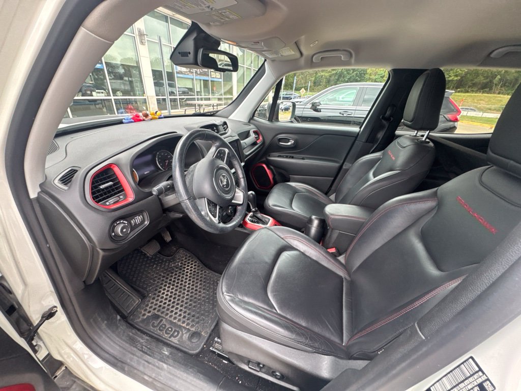 Used 2021 Jeep Renegade Trailhawk AWD/4WD image 10