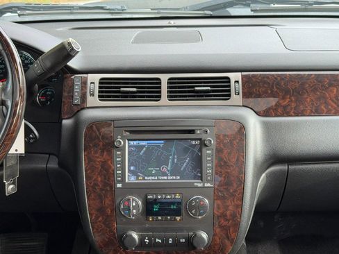 Used 2013 GMC Sierra 2500 Denali w/ Suspension Package, Off-Road image 14