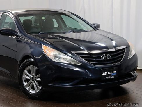 Used 2011 Hyundai Sonata GLS w/ Popular Equipment Pkg 2 FWD image 2