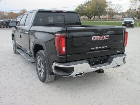 New 2026 GMC Sierra 1500 SLT w/ SLT Premium Plus Package image 7