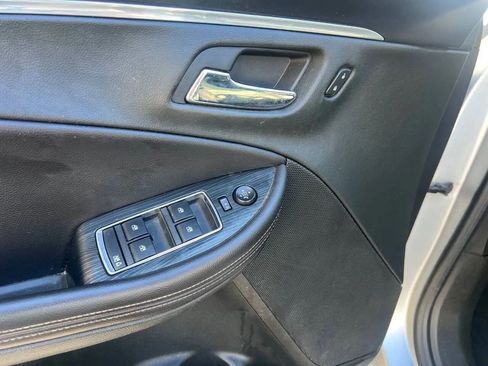 Used 2017 Chevrolet Impala LT image 13