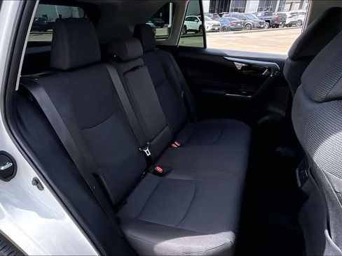 Used 2025 Toyota RAV4 LE image 20