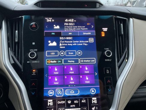 Used 2021 Subaru Outback Limited image 21